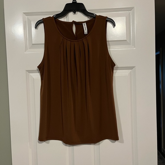 Zenana Outfitters Tops - Brown sleeveless blouse. Good condition. No rips or tears.